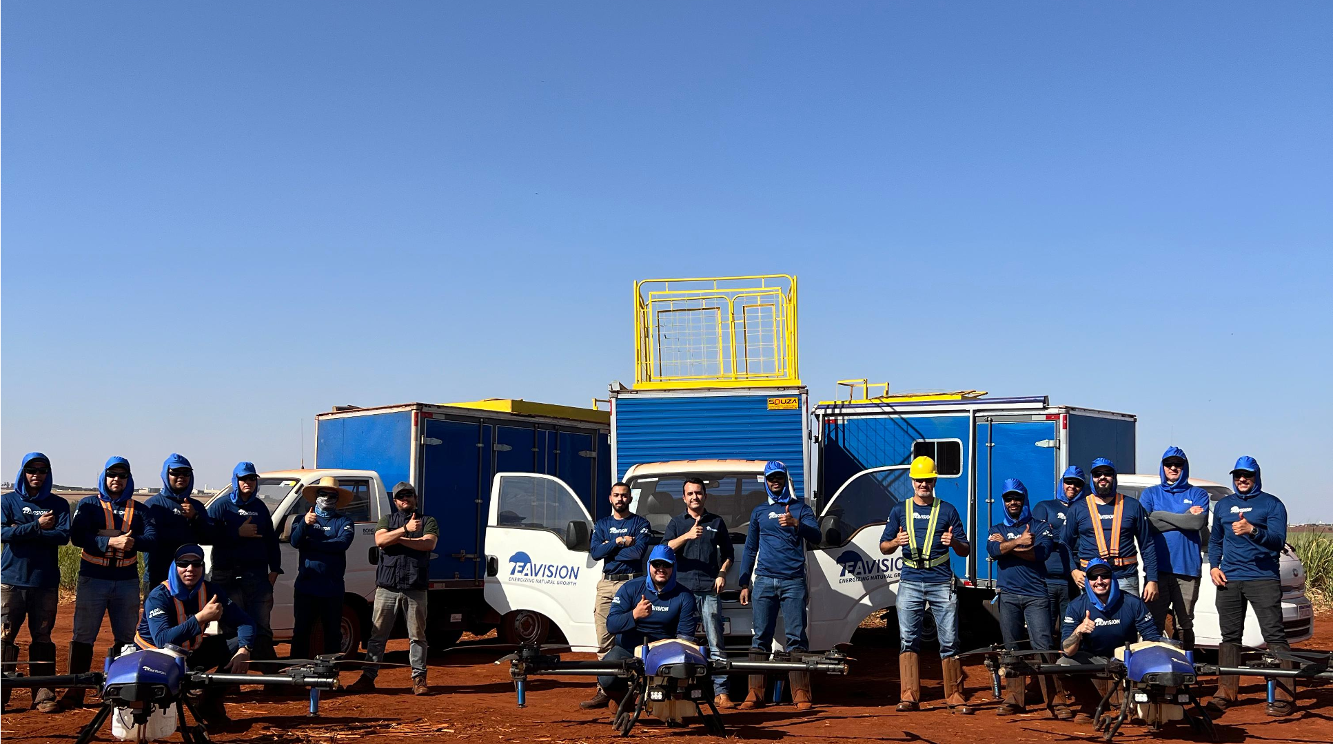 Empreendedor recebendo treinamento Skywalker para operar drones agrícolas
